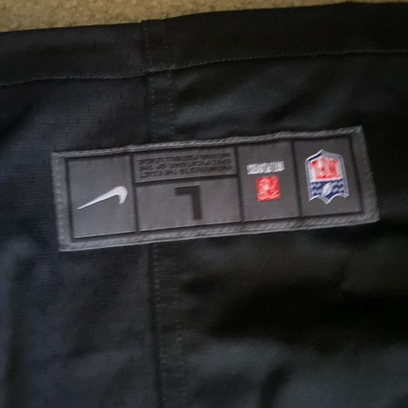 Clothes - Picture 6 of 16